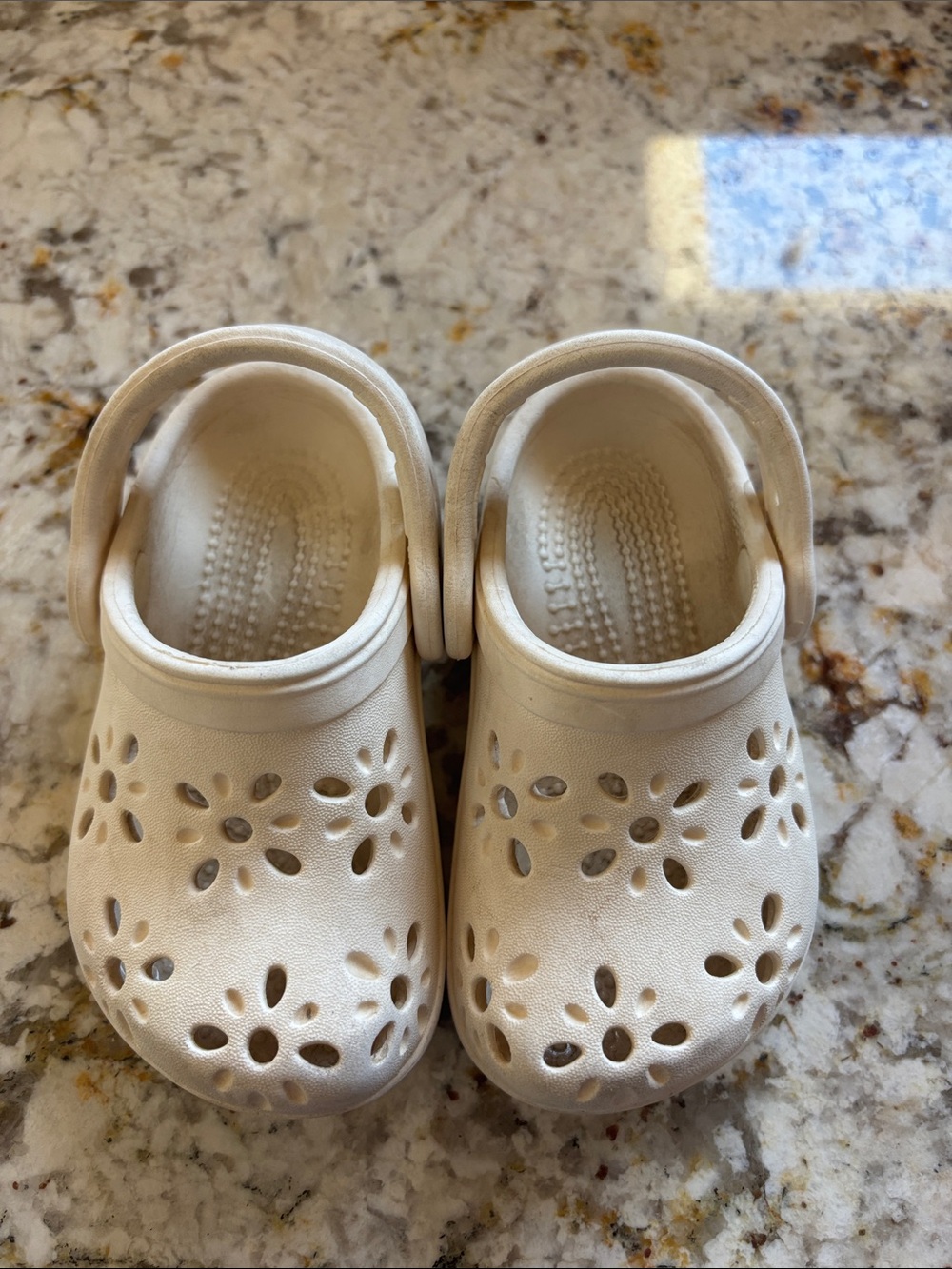 Crocs beige flowers baby size 6